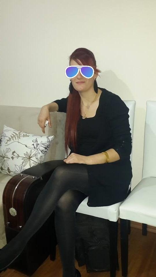 25P Voyeur Amateur and Pantyhose 5