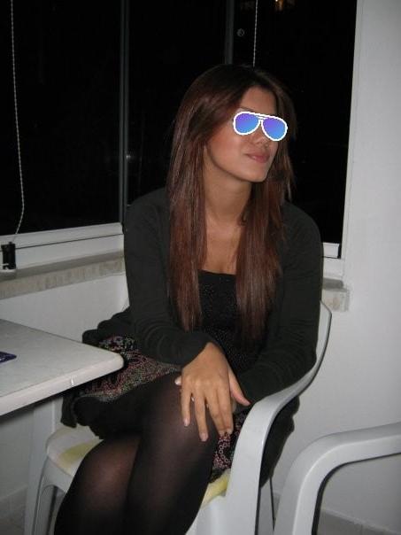 25P Voyeur Amateur and Pantyhose 5