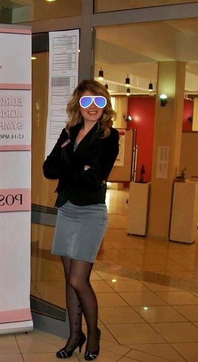 25P Voyeur Amateur and Pantyhose 5