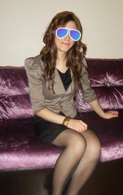 25P Voyeur Amateur and Pantyhose 5