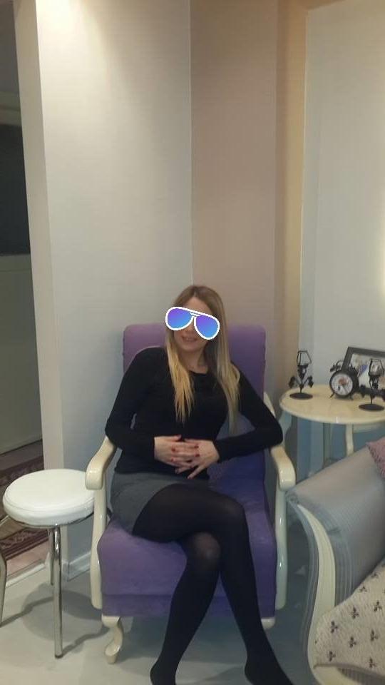 25P Voyeur Amateur and Pantyhose 5