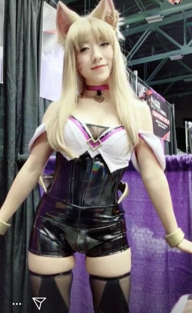 25P Ladies in cosplay &amp; fancy dress 2