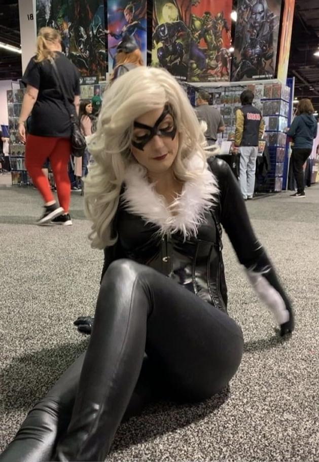 25P Ladies in cosplay &amp; fancy dress 2