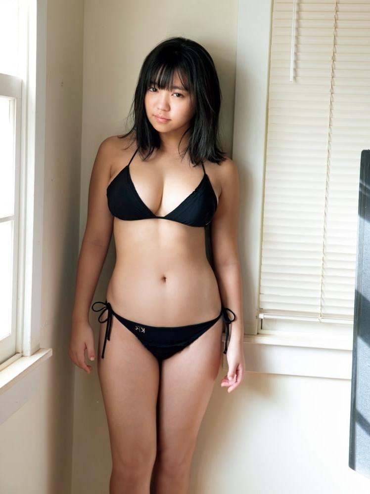 25P swimsuit