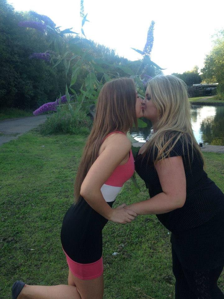 25P sexy females in tights pantyhose nylons 14