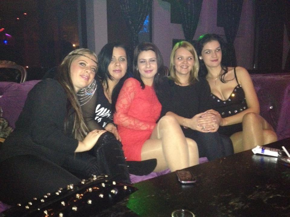 25P sexy females in tights pantyhose nylons 14