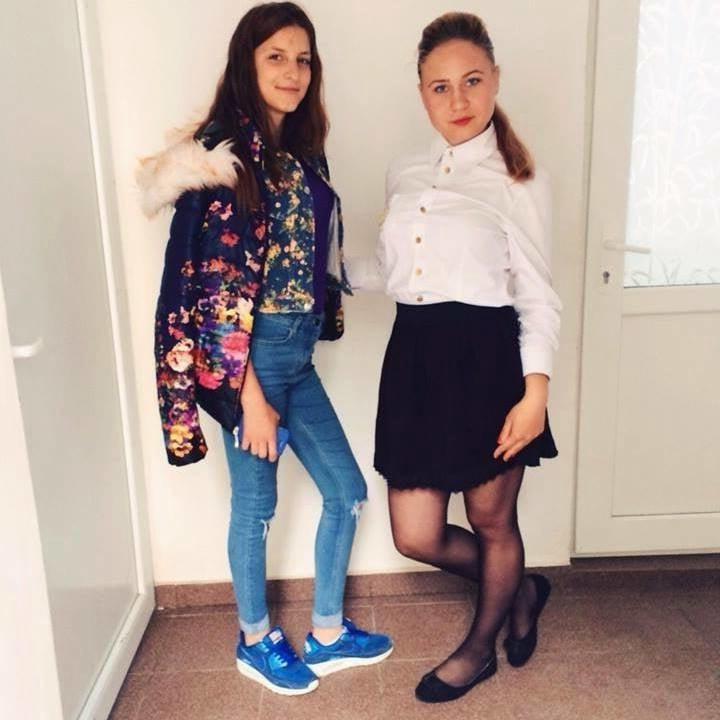 25P sexy females in tights pantyhose nylons 14