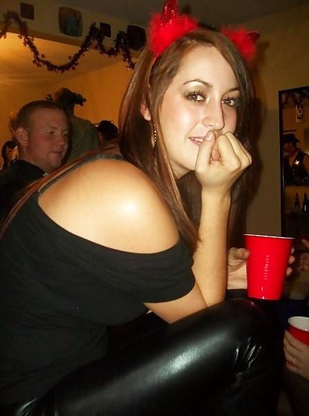 25P Costume Sluts From,SmutDates