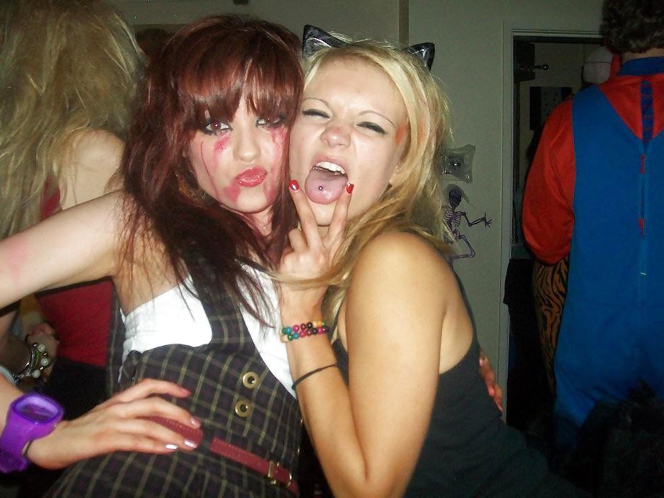 25P Costume Sluts From,SmutDates