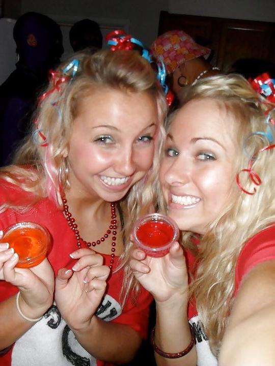25P Costume Sluts From,SmutDates