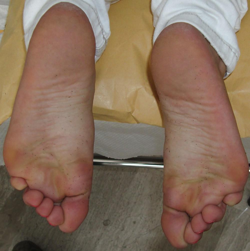 6P Sexy toes and soft dirty soles like cum
