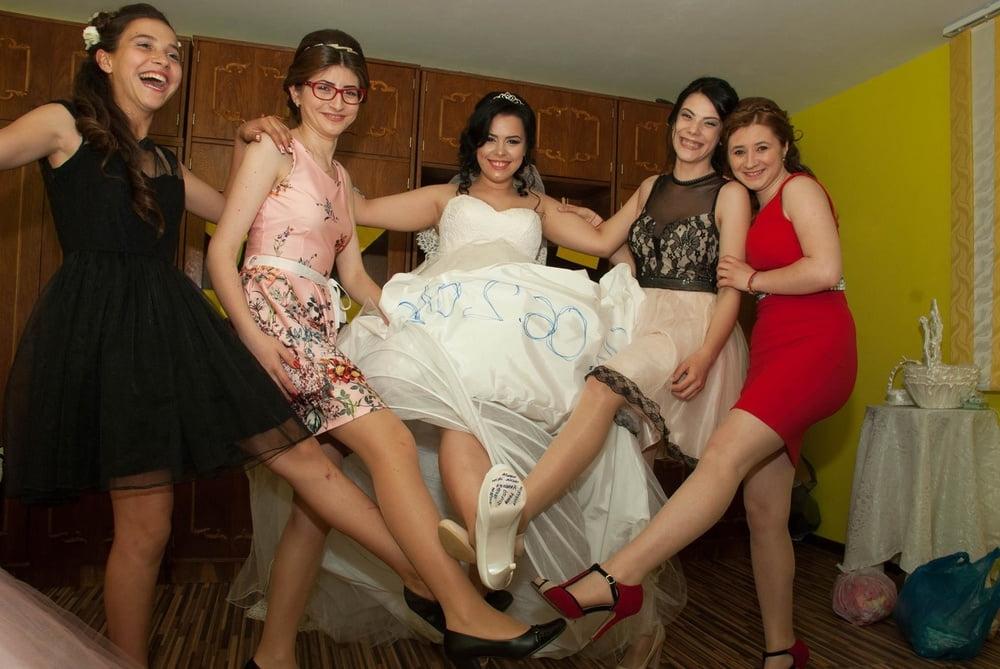 25P sexy females in tights pantyhose nylons 13