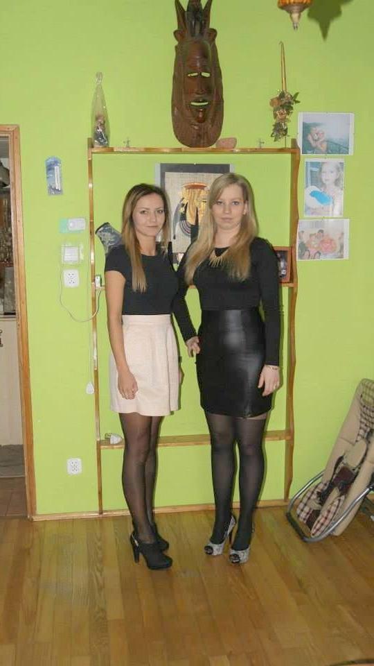 25P sexy females in tights pantyhose nylons 13