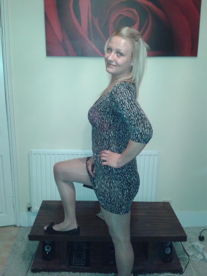 25P sexy females in tights pantyhose nylons 13