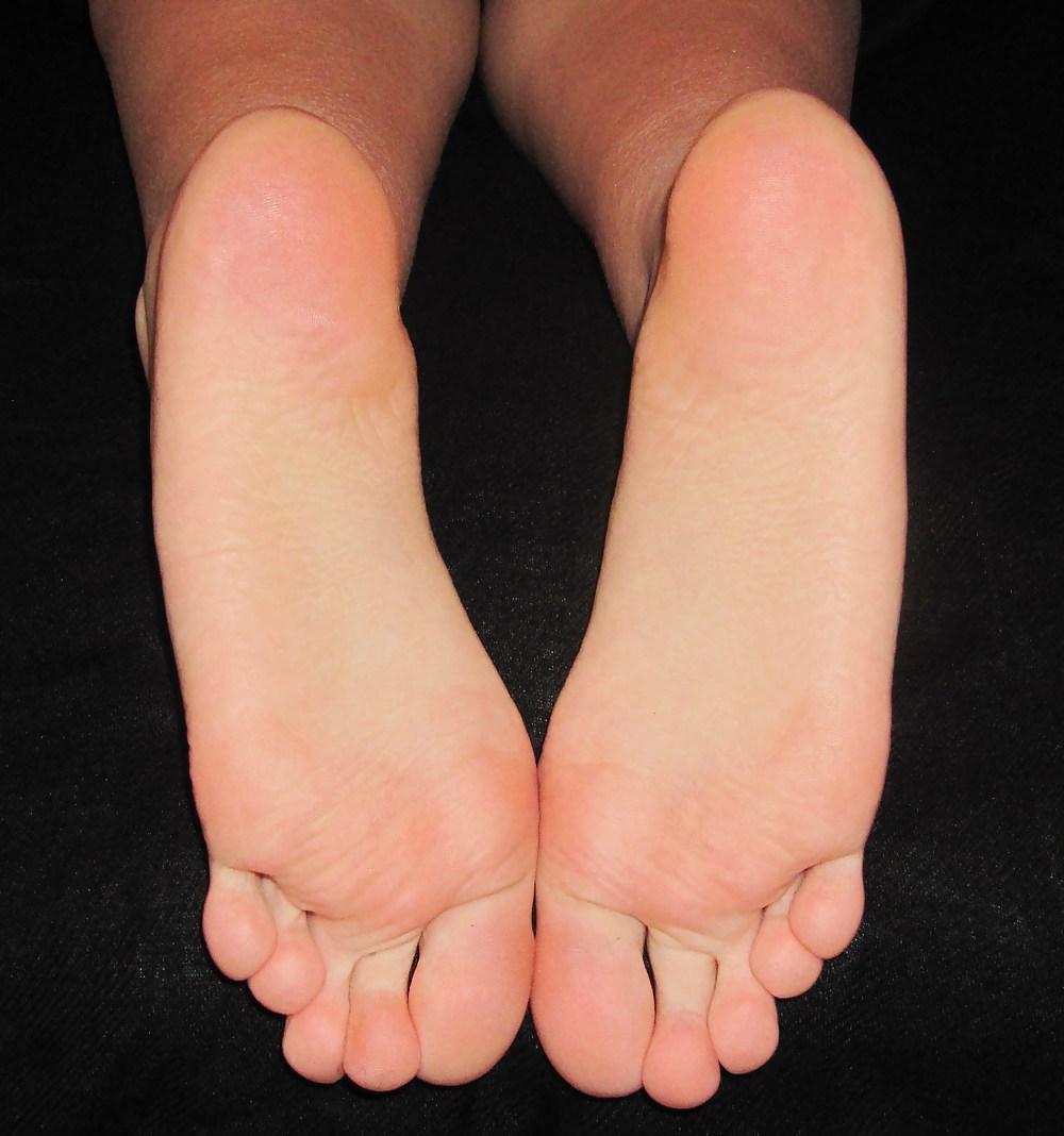6P Young soles ready to take huge load of cum.