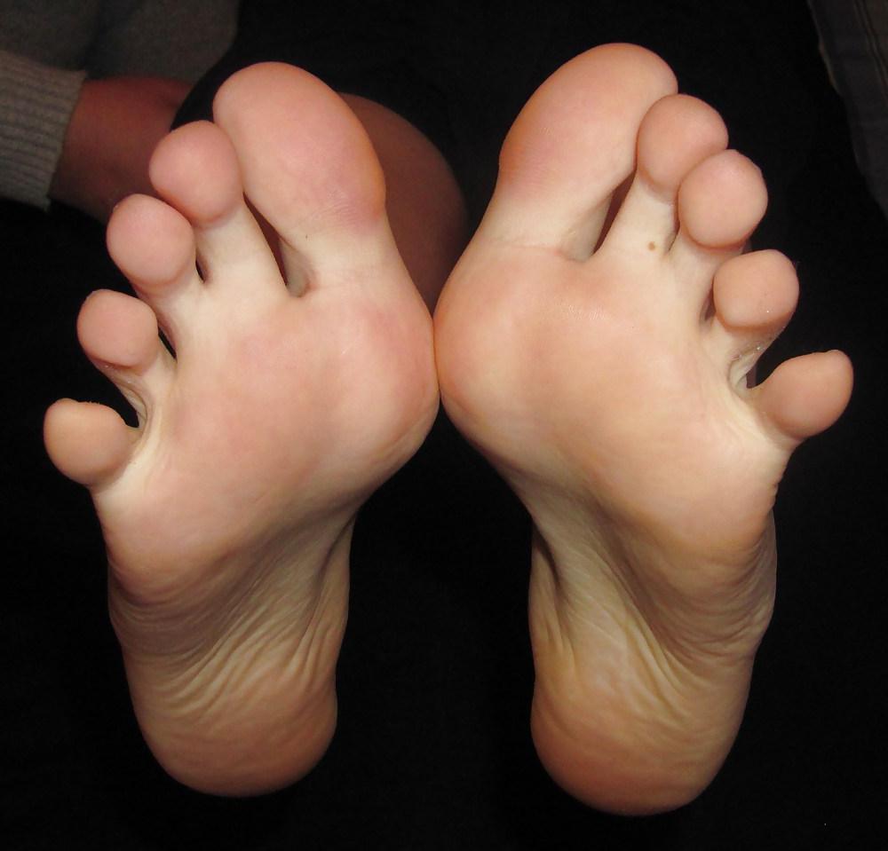 6P Young soles ready to take huge load of cum.