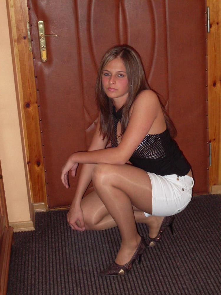 25P Amateur pantyhose 9