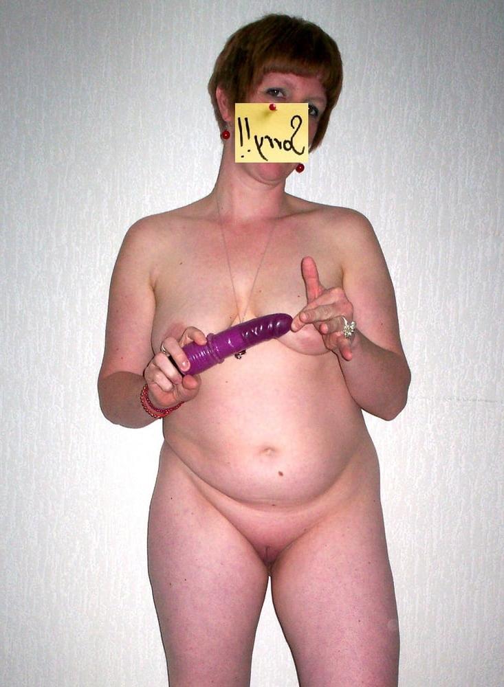 25P Annemie geneukt met dildo's-fucked with sextoys!