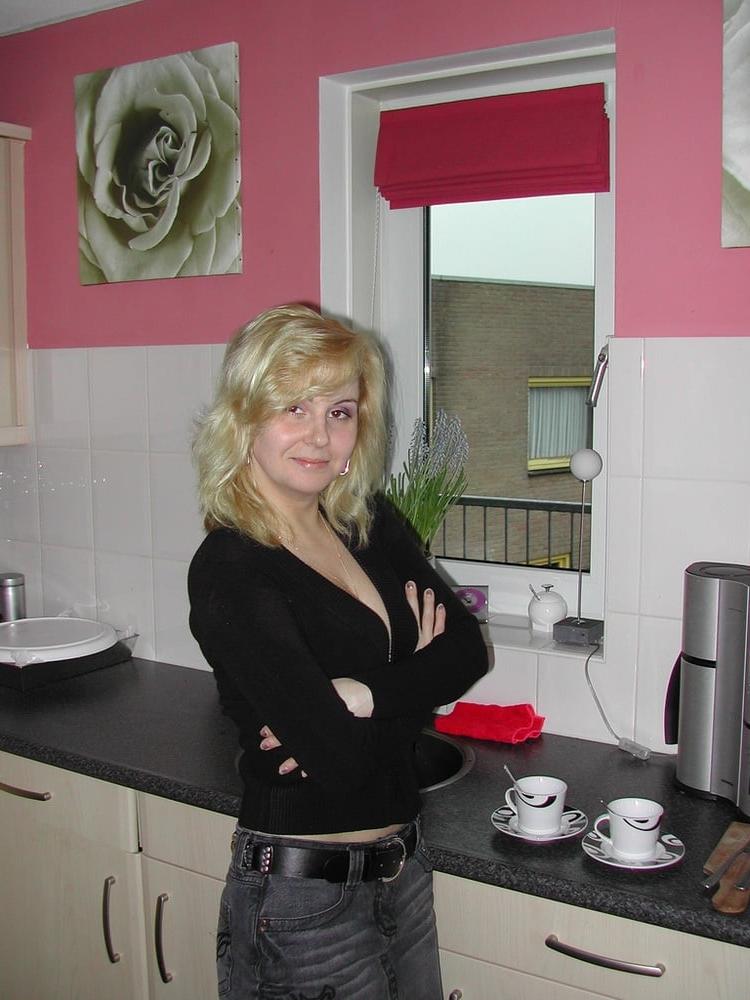 25P dirty MILF