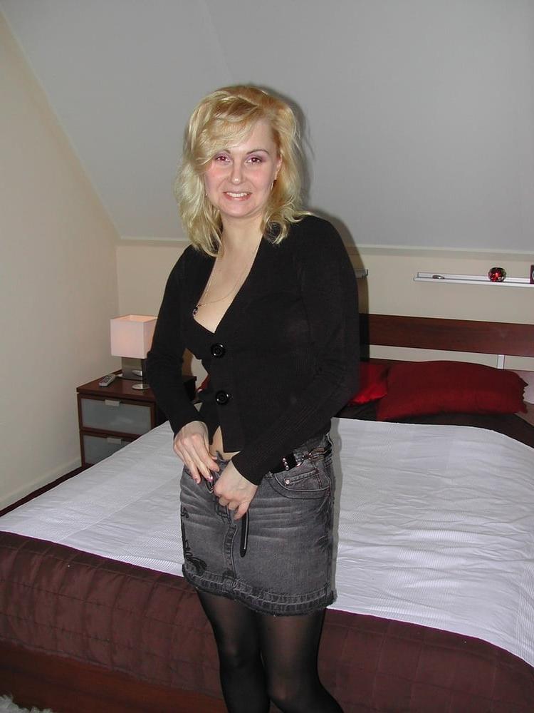 25P dirty MILF