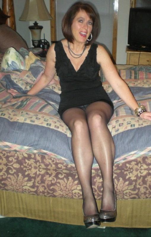 25P Amateur pantyhose 11