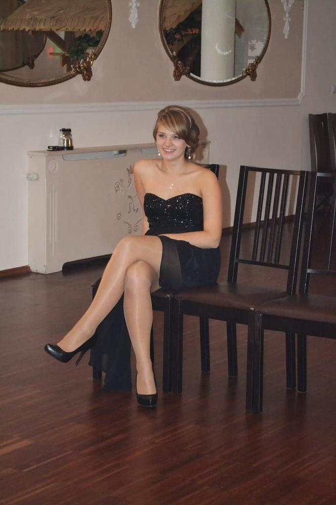 25P Amateur pantyhose 8