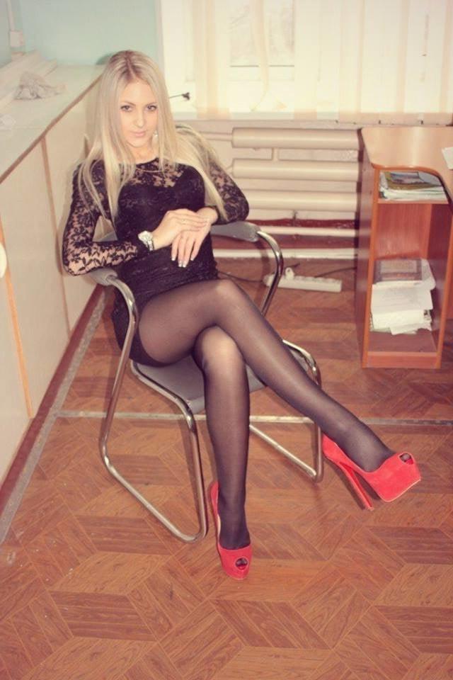 25P Amateur pantyhose 8