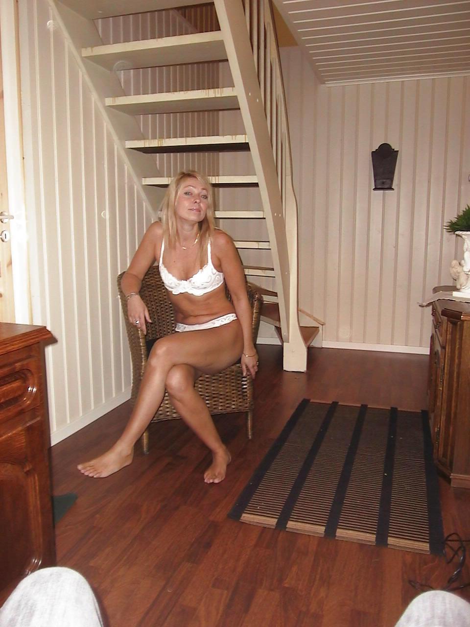 20P Mature has hot body 