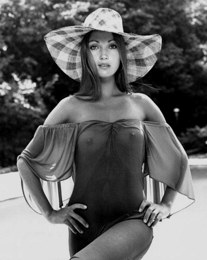 25P Sun Hat Babes 4
