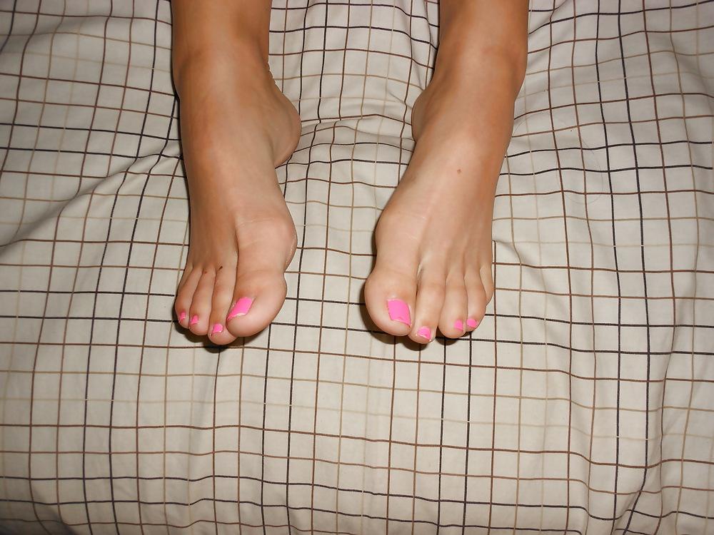 25P Footjob from the wife
