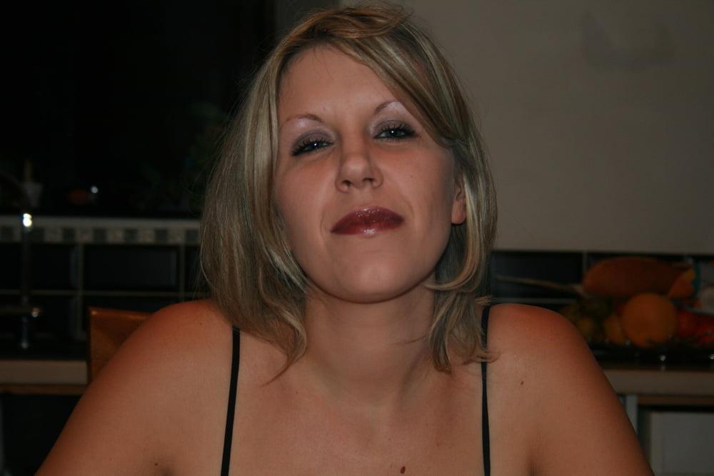 25P French sexy slut mom