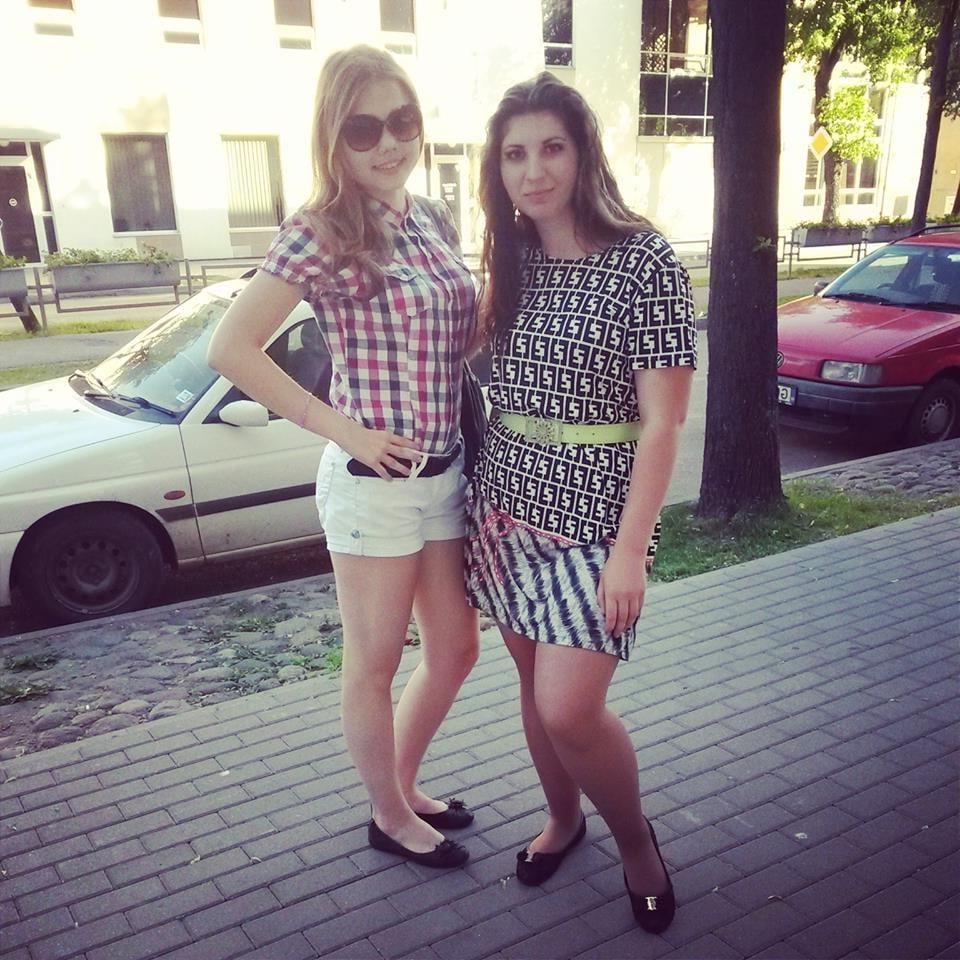 25P sexy females in tights pantyhose nylons 7