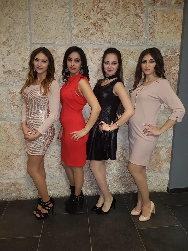 25P sexy females in tights pantyhose nylons 7
