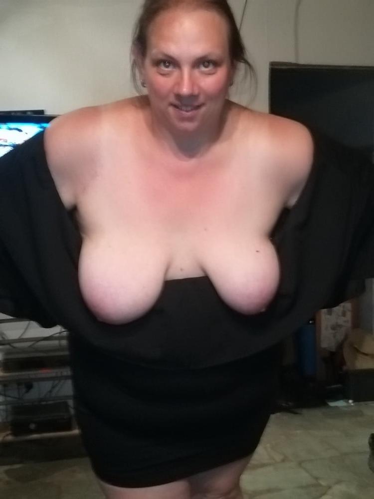 16P Busty Mature