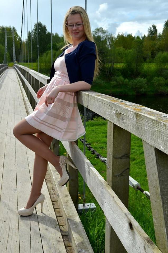 25P sexy females in tights pantyhose nylons 6