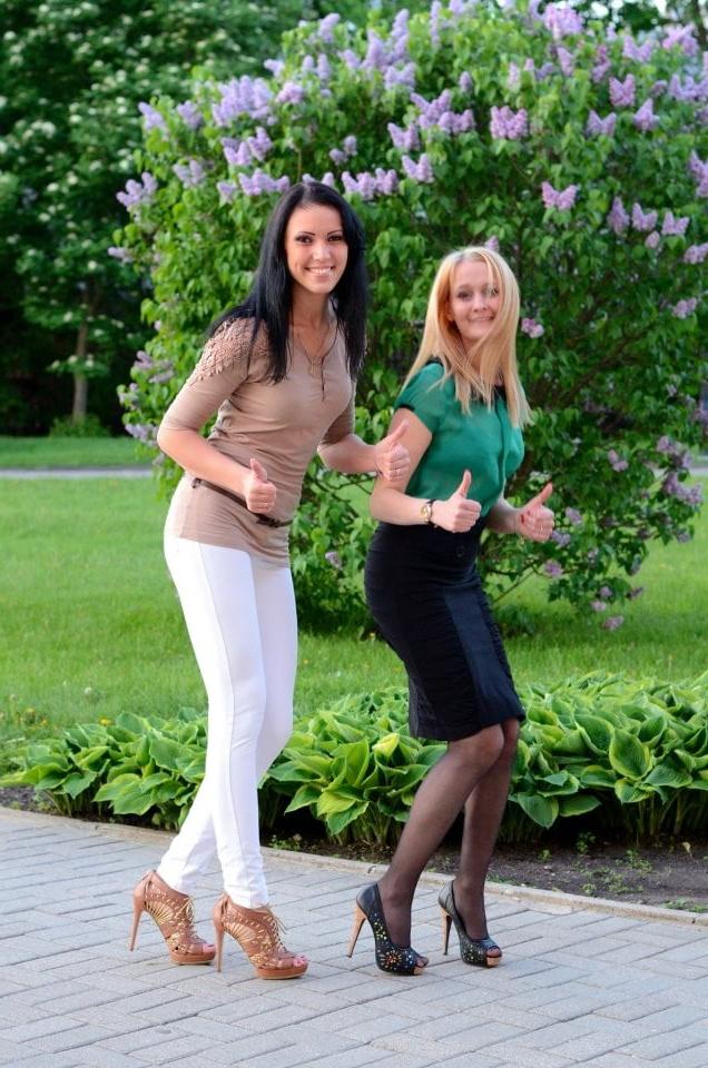 25P sexy females in tights pantyhose nylons 6