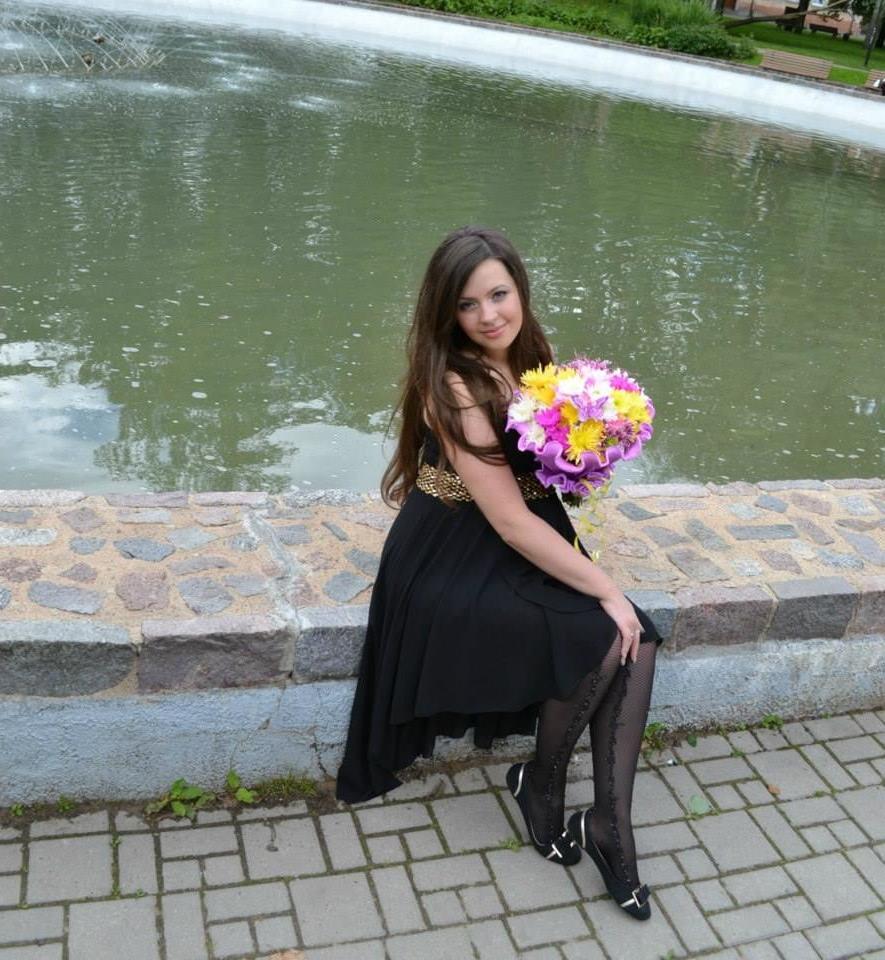 25P sexy females in tights pantyhose nylons 6