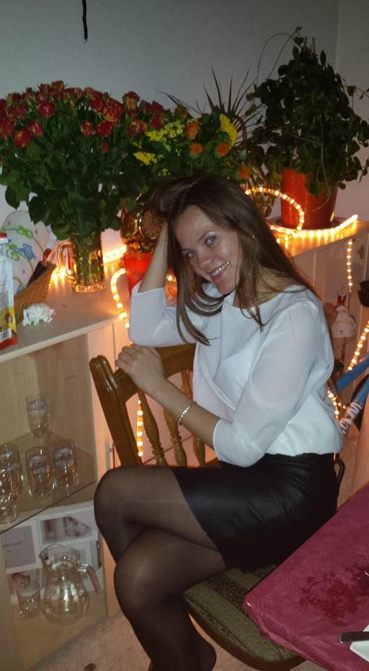 25P sexy females in tights pantyhose nylons 6