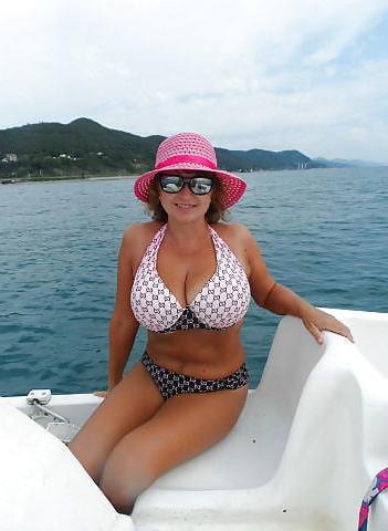 11P Vollbusige russische MILF 22