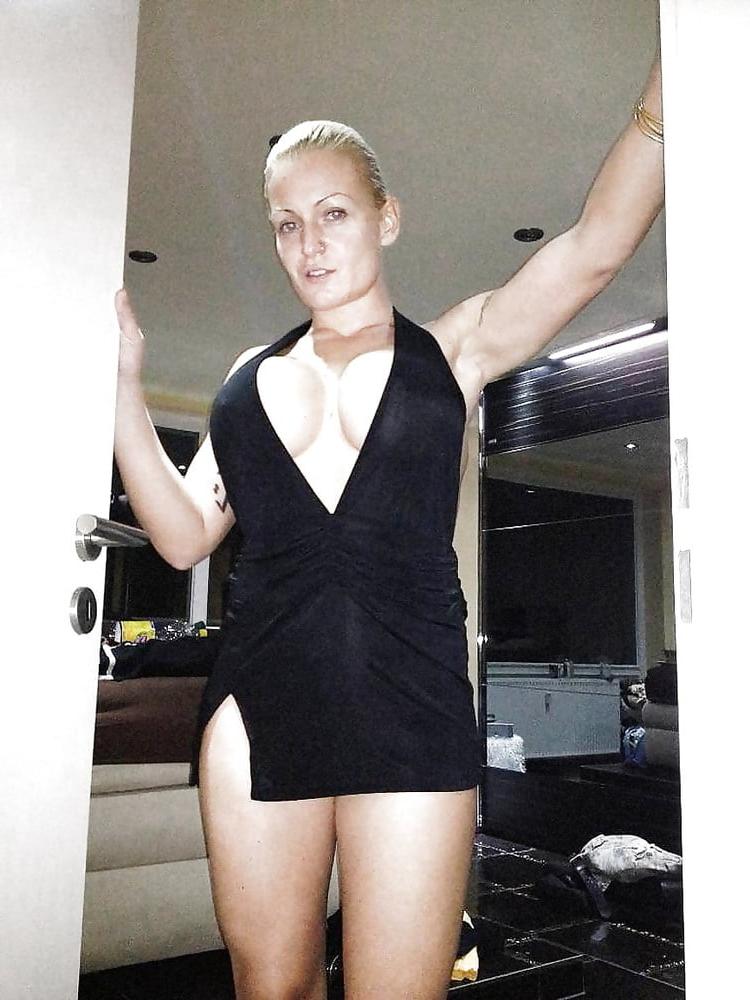 25P A sensual Black dress (58)