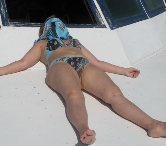 25P Matures on a boat 4