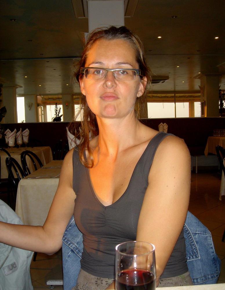 25P Elegant french MILF Sophie CC0Marel