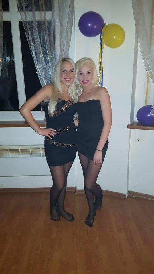 25P sexy females in tights pantyhose nylons 5