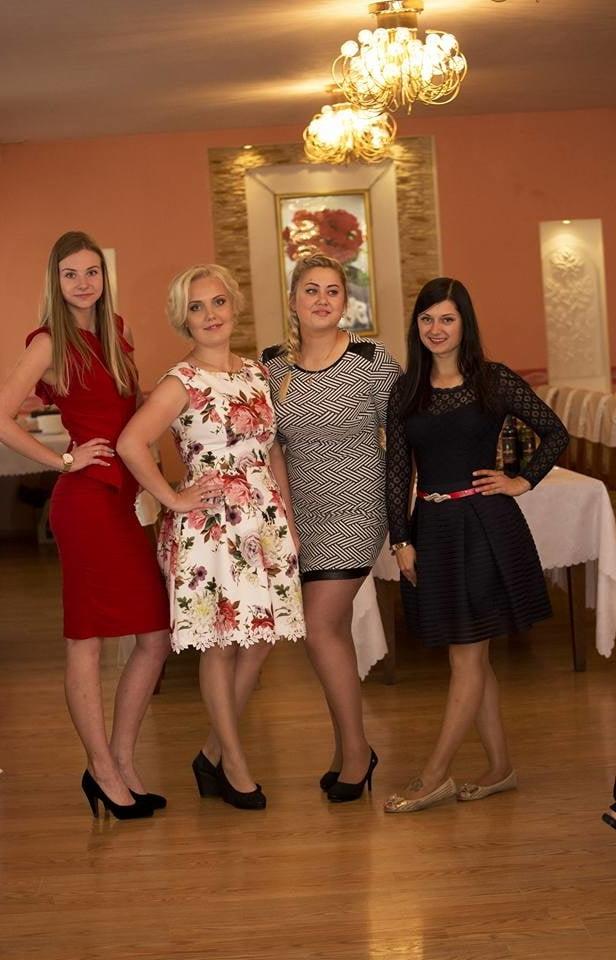 25P sexy females in tights pantyhose nylons 5