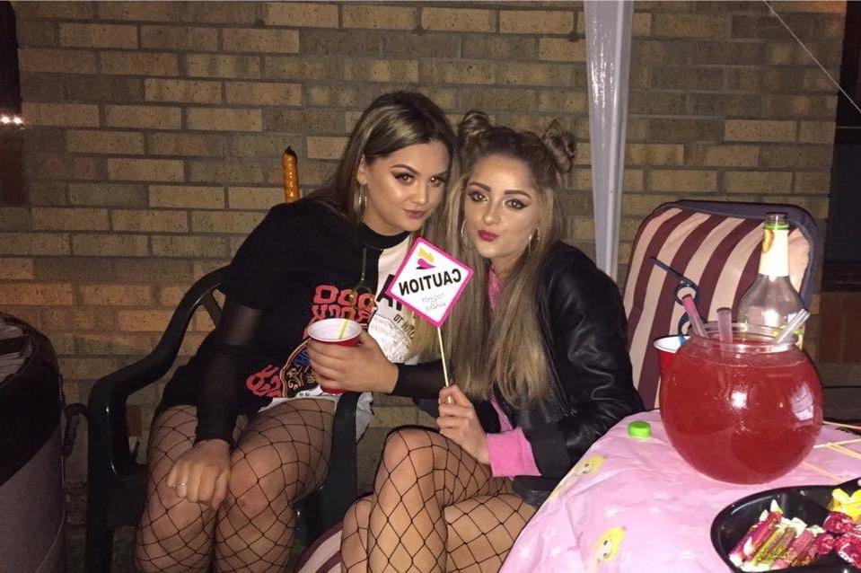 25P sexy females in tights pantyhose nylons 5