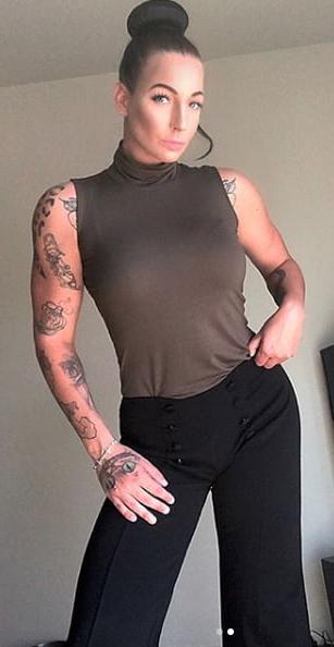 9P Ich würde es dieser heißen Frau schmutzig machen