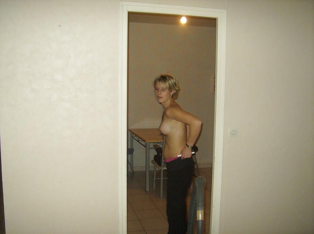 25P FRENCH BLONDE