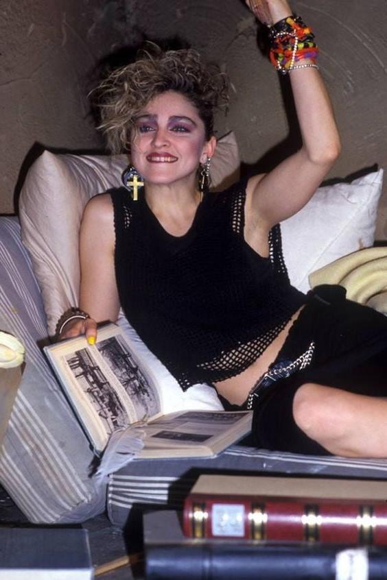 25P 80's disco style: Madonna