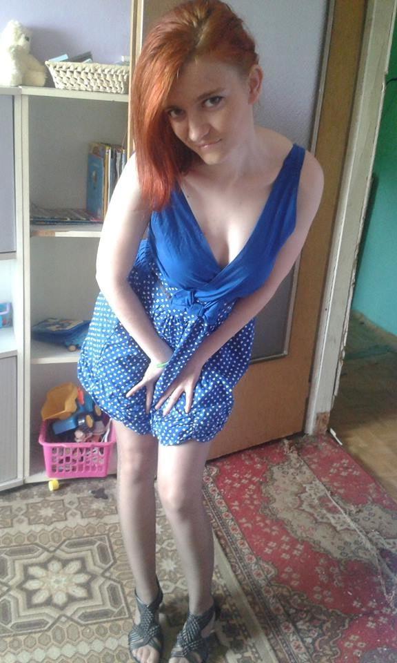 25P sexy females in tights pantyhose nylons 2