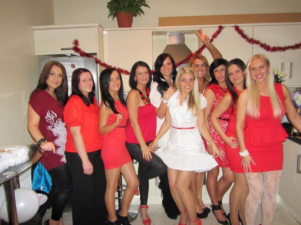 25P sexy females in tights pantyhose nylons 2